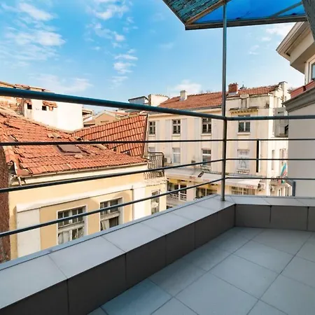 The Perfect One-bedroom Maisonette In By Flat Mаnager Апартамент *